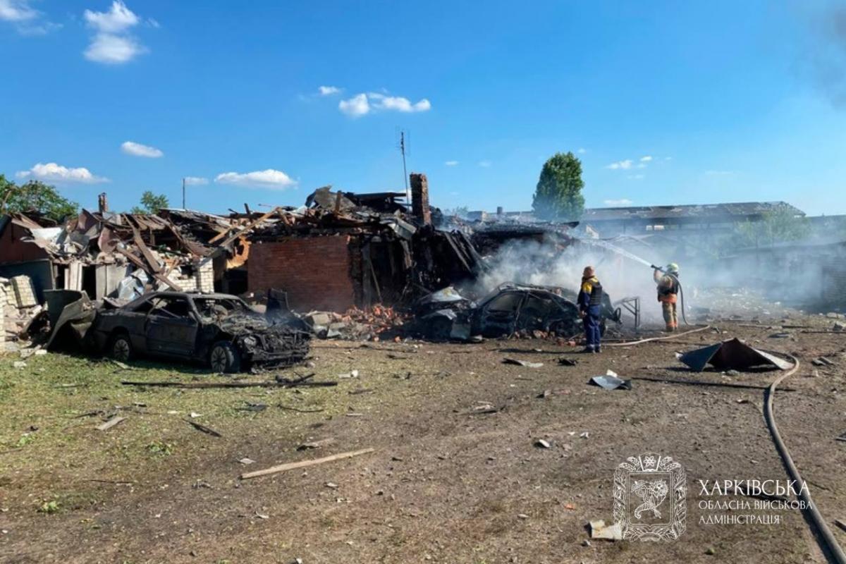 Россияне посреди дня ударили КАБами по Харькову: есть погибший и много пострадавших