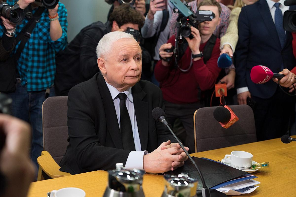 В Польше заявили, что не пустят Украину в ЕС, пока та не откажется от УПА и Бандеры