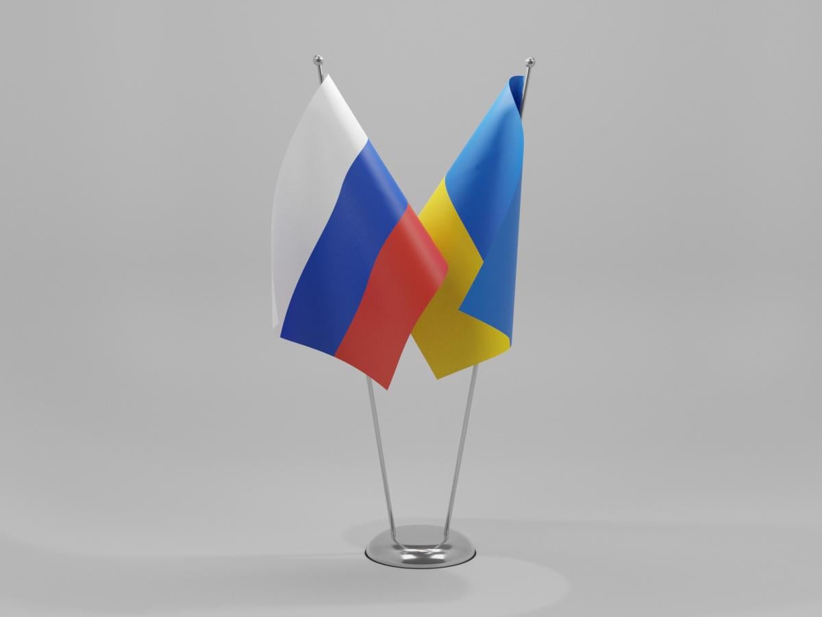 Россия не собирается начинать реальные мирные переговоры до 2027 года, — FT