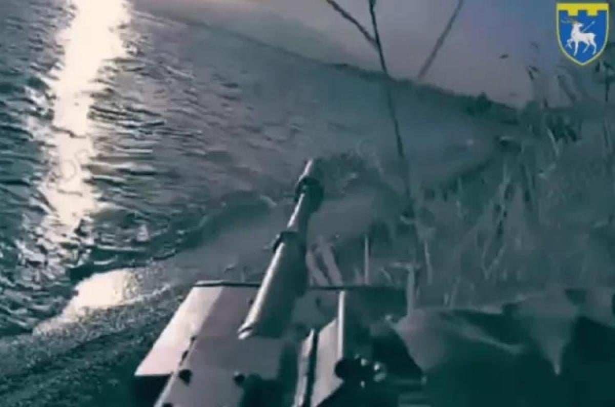 ВСУ доставили боевого робота на борту морского беспилотника: в Newsweek раскрыли подробности