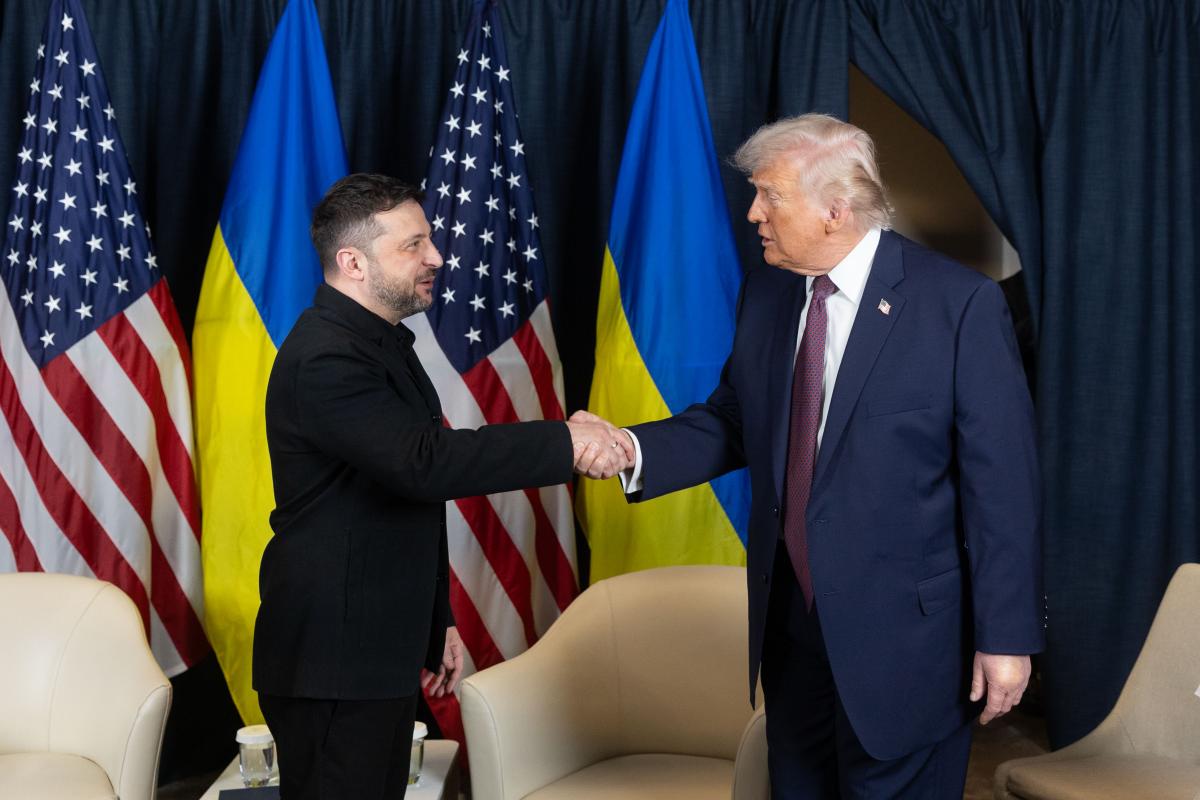В Белом доме подтвердили, что Зеленский и Трамп должны встретиться во вторник, — Reuters