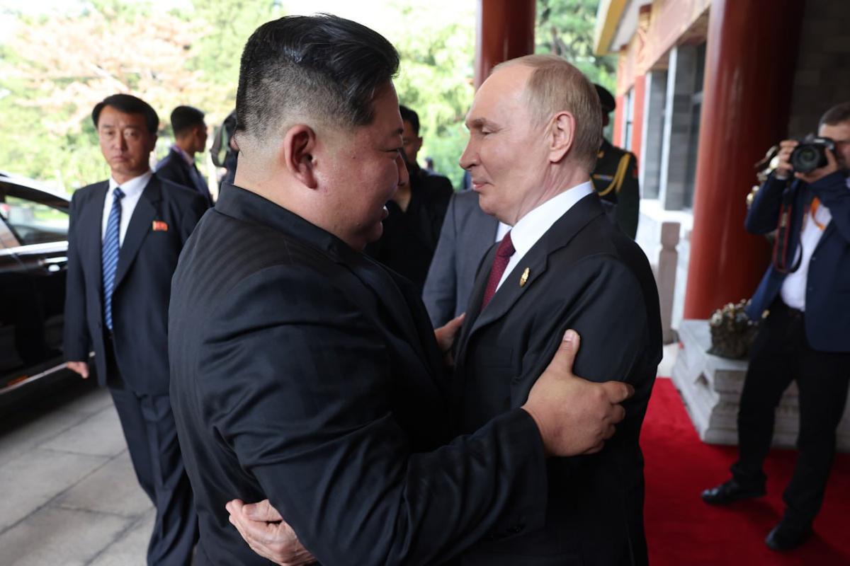 Северная Корея уже во второй раз спасает Путина, — The Telegraph