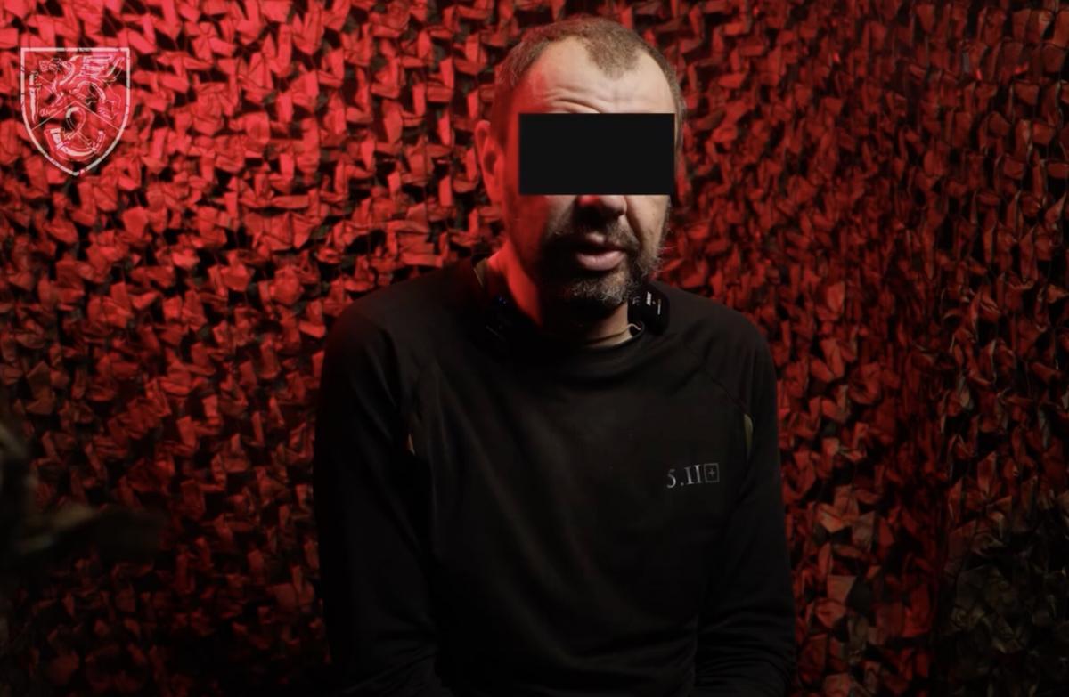 «Говорили, что война с американцами»: ВСУ взяли в плен оккупанта, который вылез из трубы