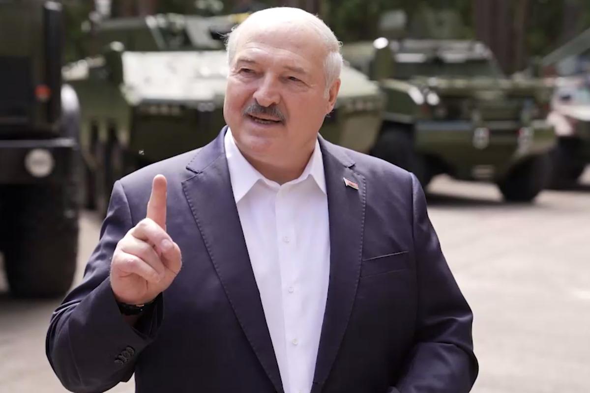 Лукашенко лицемерно пожелал украинцам «мира и счастья» в День независимости